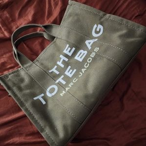Marc Jacobs The Tote Bag